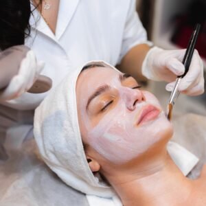 Ozone Illuminous gold facial