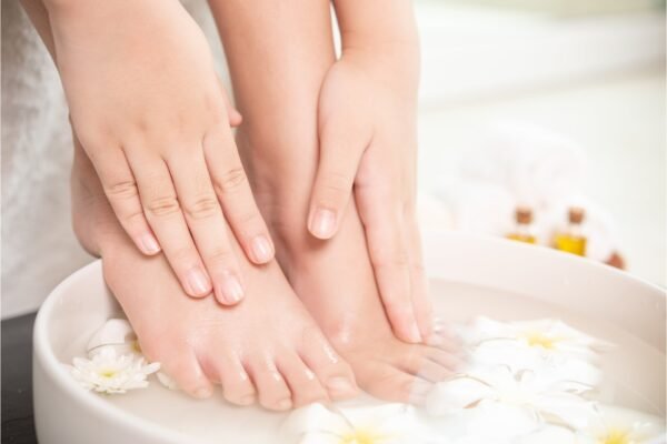 Mani-pedi